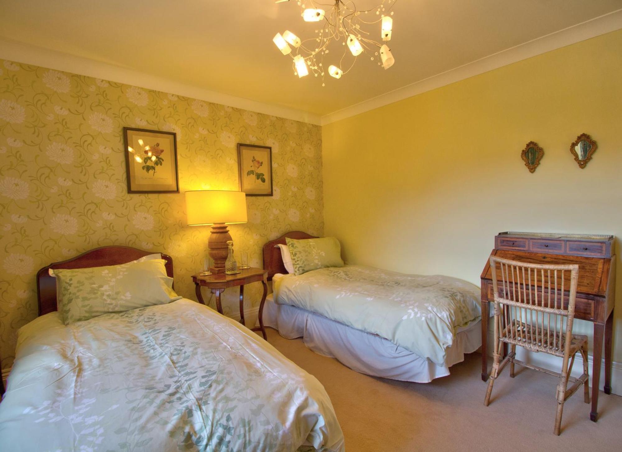 West Compton Manor Bed & Breakfast Maiden Newton Ngoại thất bức ảnh